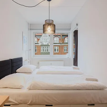 Luxury Cozy With Sunny Balcony *