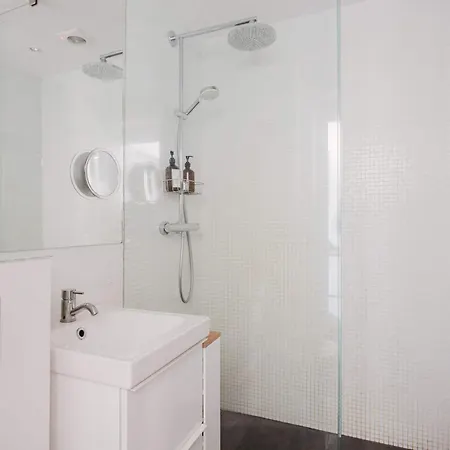 Luxury Cozy With Sunny Balcony Copenhague