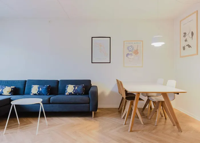 Luxury Cozy With Sunny Balcony *