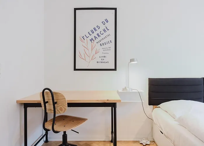 Luxury Cozy With Sunny Balcony