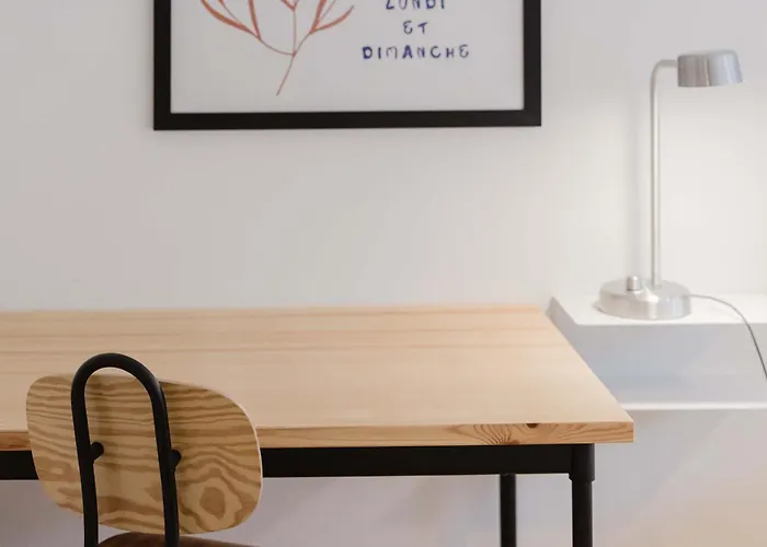 Luxury Cozy With Sunny Balcony *