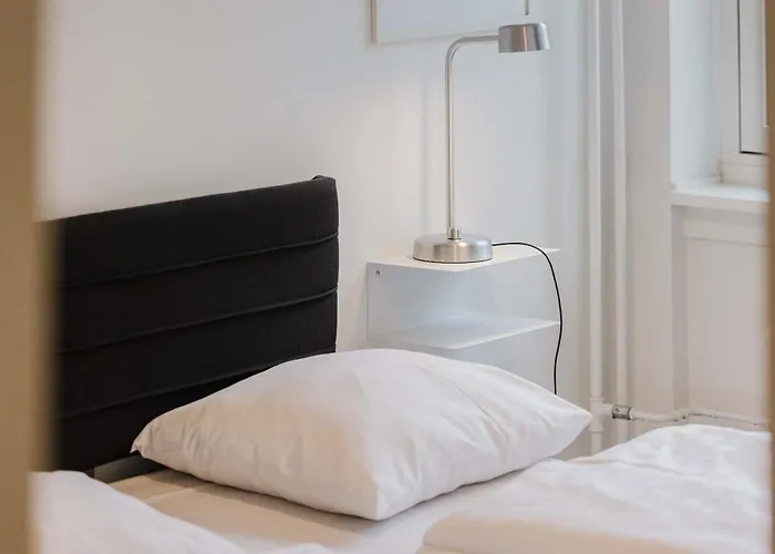 Luxury Cozy With Sunny Balcony