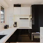 Daire Luxury Cozy With Sunny Balcony Kopenhag
