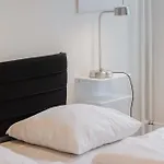 Luxury Cozy With Sunny Balcony